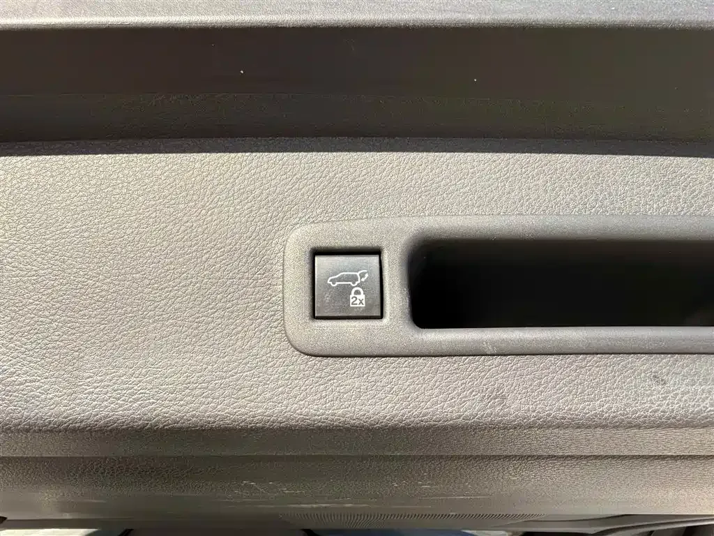 Toyota Sienna 2022 из CN, фото 10