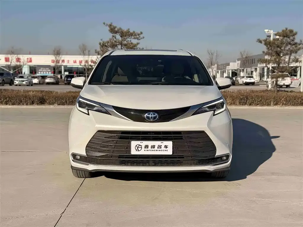 Toyota Sienna 2022 из CN, фото 5