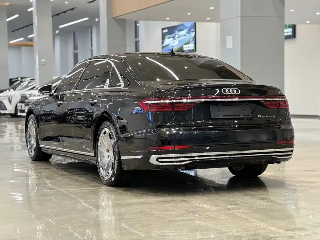 Audi A8 2023 из CN, фото 2