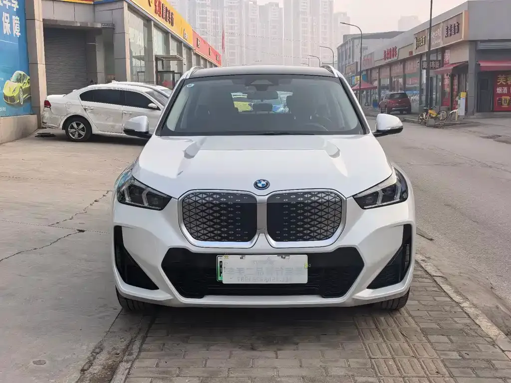 BMW iX1 2025 из CN, фото 1