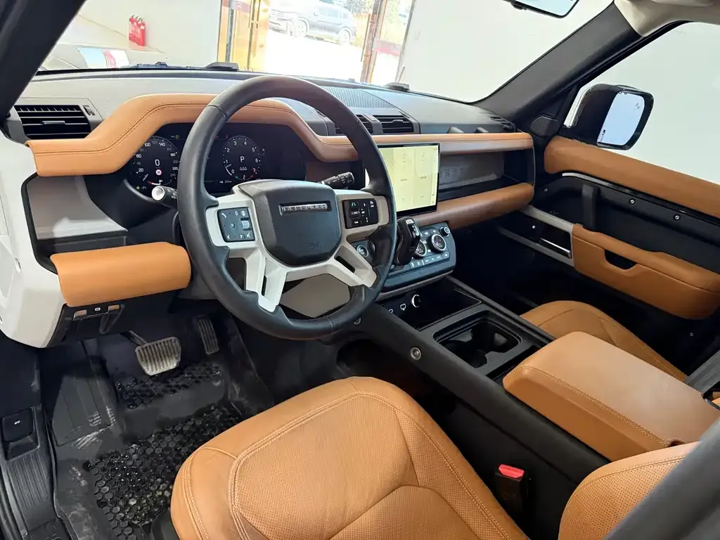 Land Rover Defender — фото 9