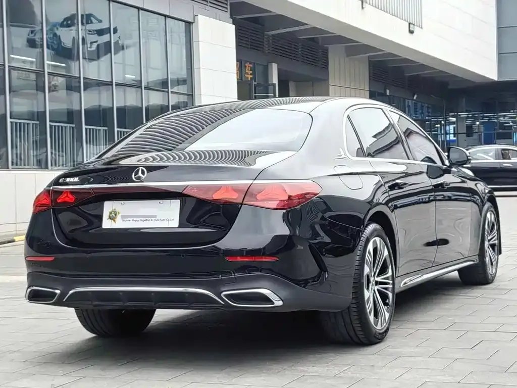 Mercedes-Benz E-Class 2023 из CN, фото 10