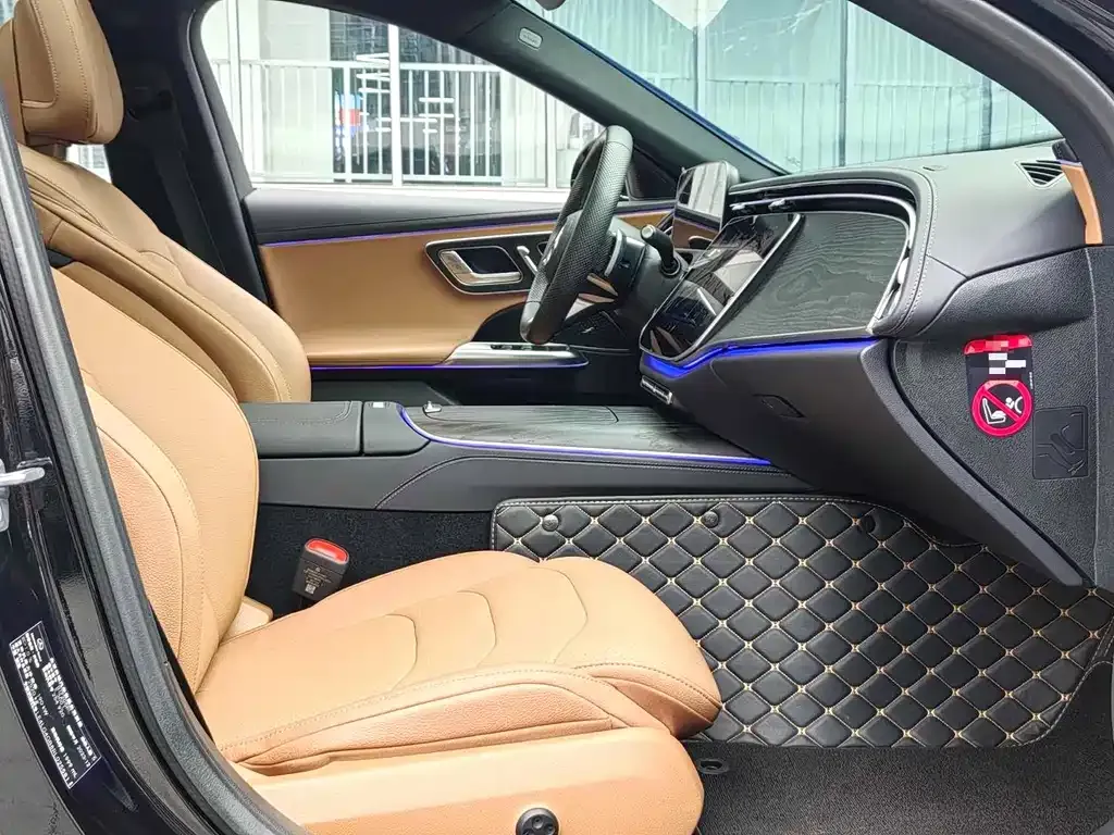 Mercedes-Benz E-Class 2023 из CN, фото 5