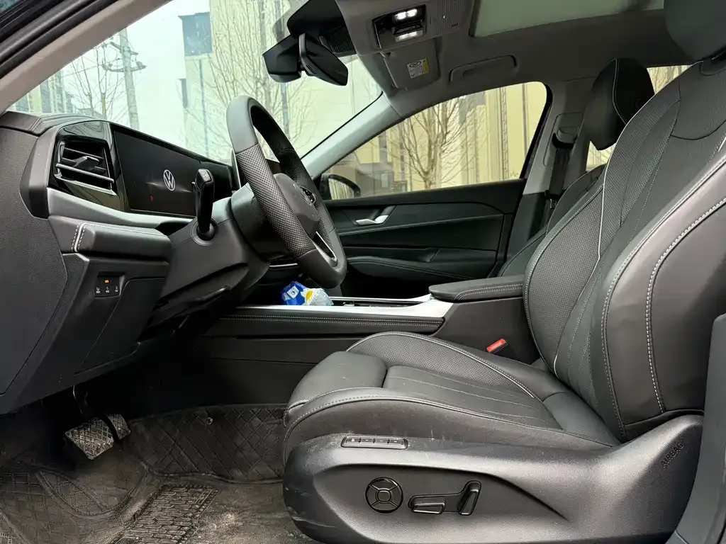 Volkswagen Passat 2025 из CN, фото 5