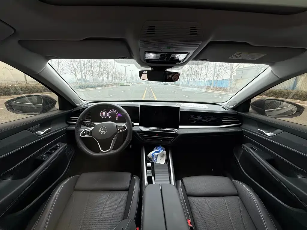 Volkswagen Passat 2025 из CN, фото 2