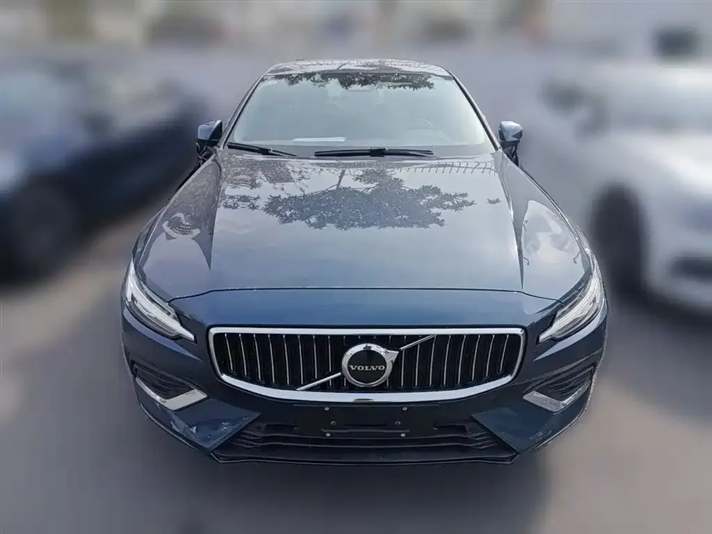 Volvo S60 2025 из CN, фото 4