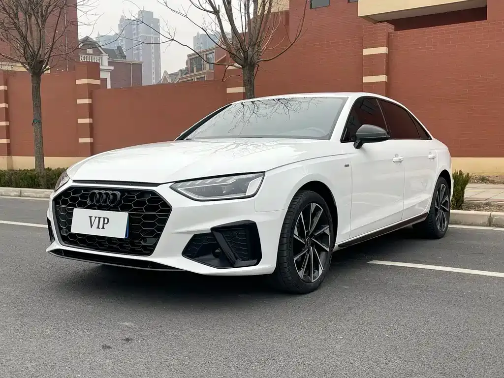 Audi A4L 2023 из CN, фото 1