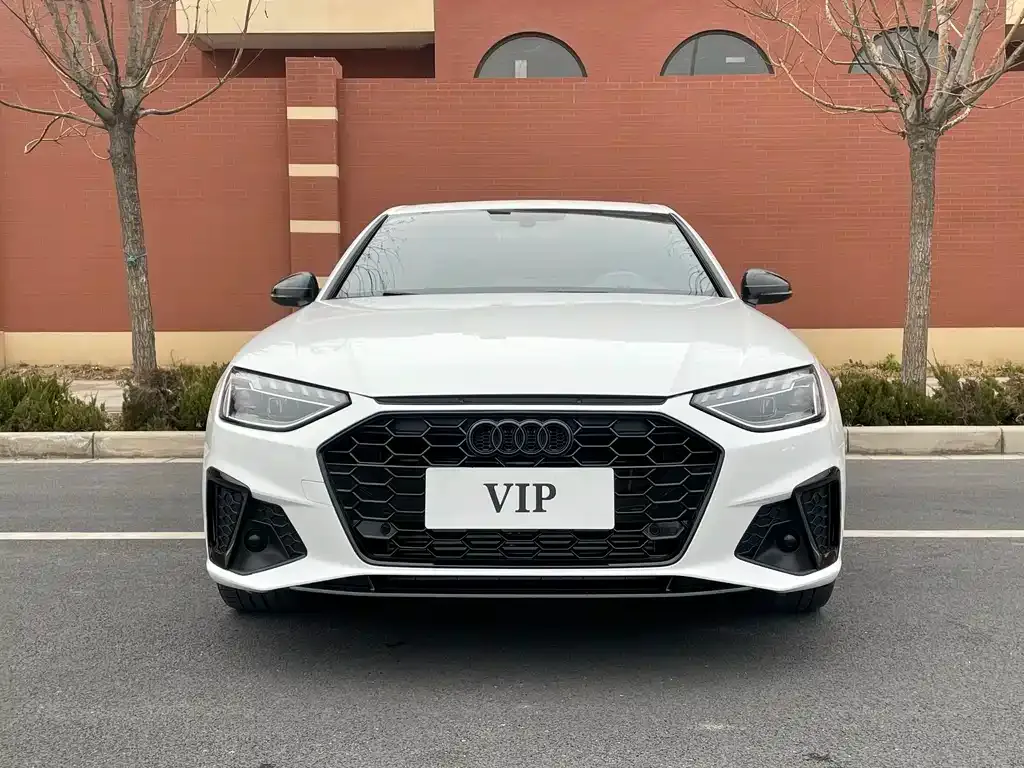 Audi A4L 2023 из CN, фото 4