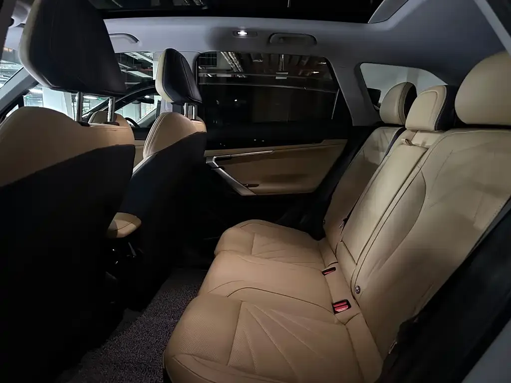 Geely Boyue L 2023 из CN, фото 4