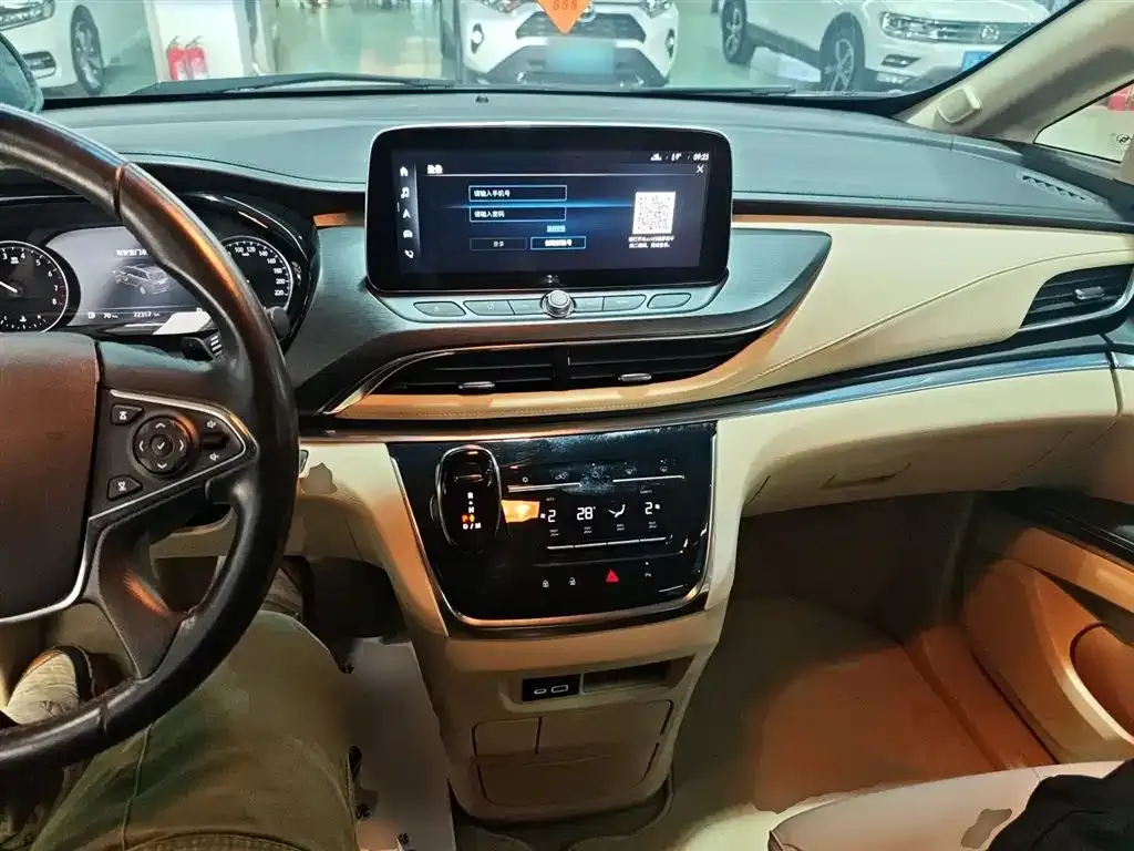 Buick GL8 2023 из CN, фото 7