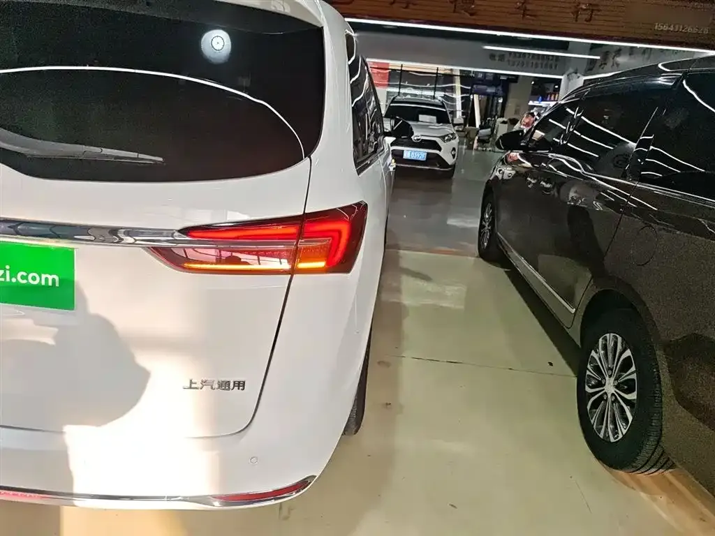 Buick GL8 2023 из CN, фото 9
