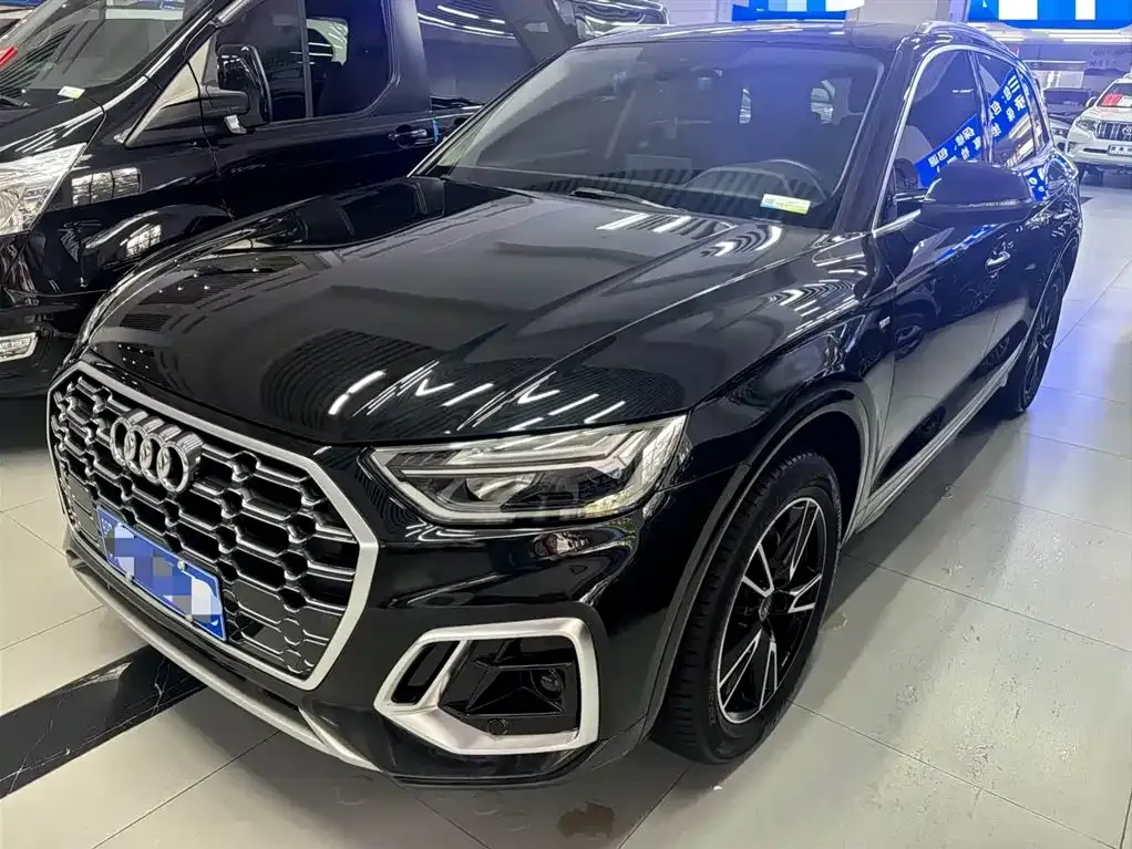 Audi Q5L 2023 из CN, фото 1