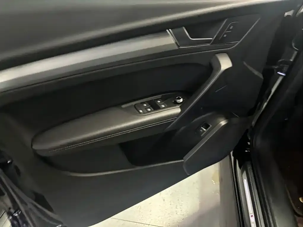 Audi Q5L 2023 из CN, фото 6