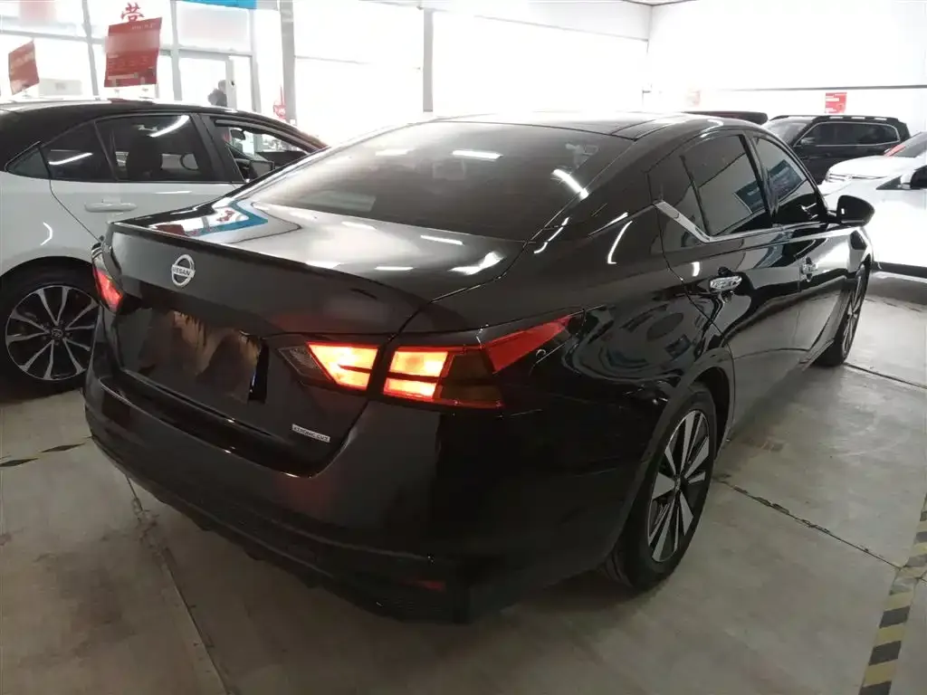 Nissan Teana 2022 из CN, фото 4
