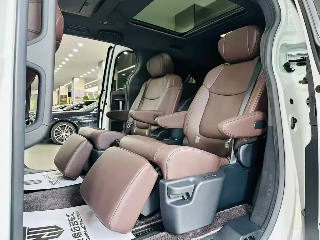 Toyota Sienna 2023 из CN, фото 7