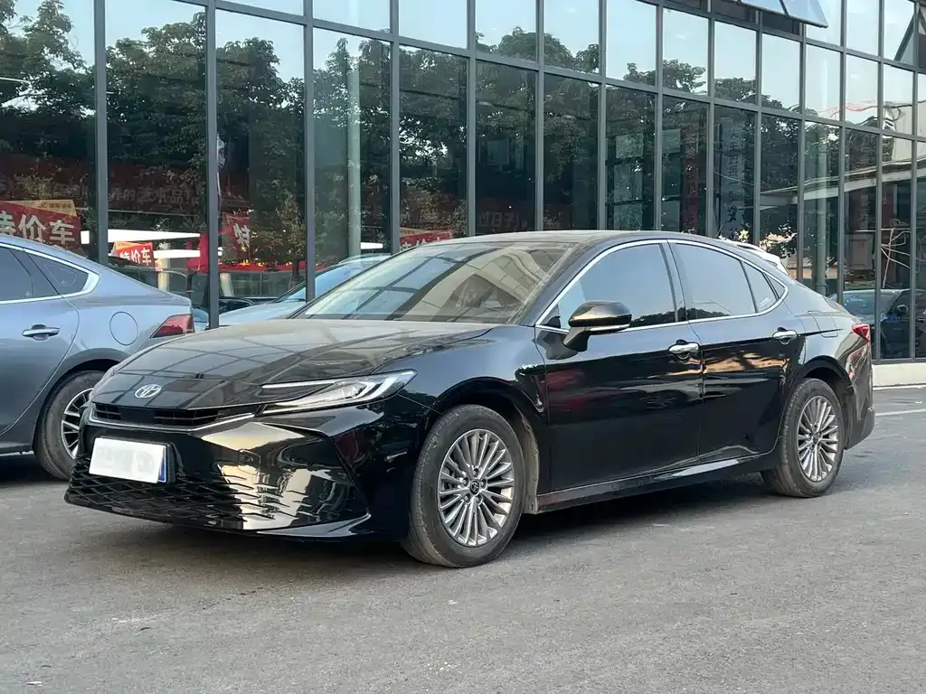 Toyota Camry 2024 из CN, фото 1