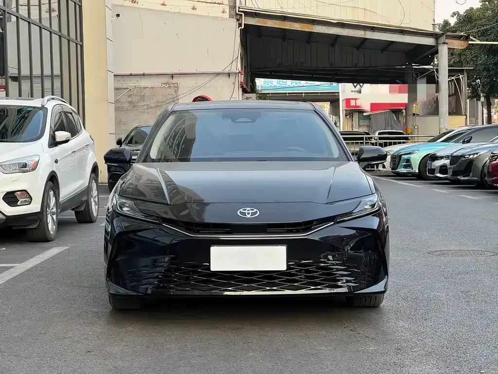 Toyota Camry 2024 из CN, фото 9