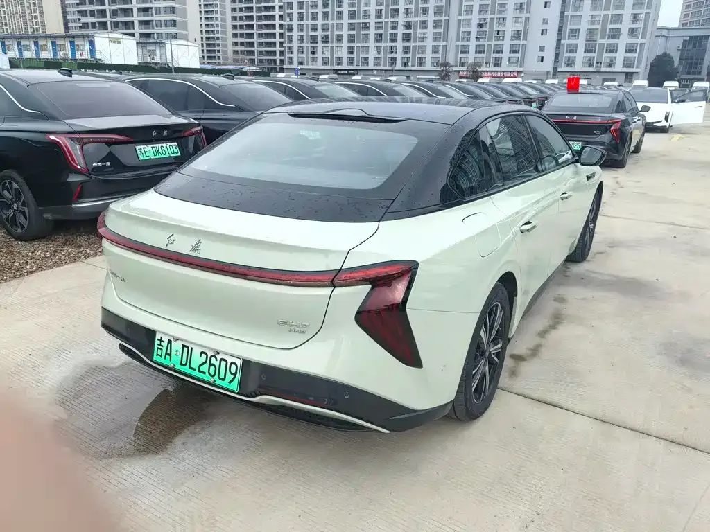 Hongqi EH7 — фото 6