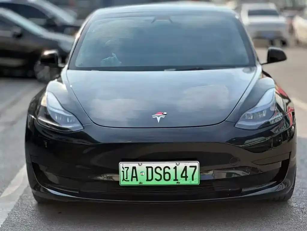Tesla Model 3 — фото 9