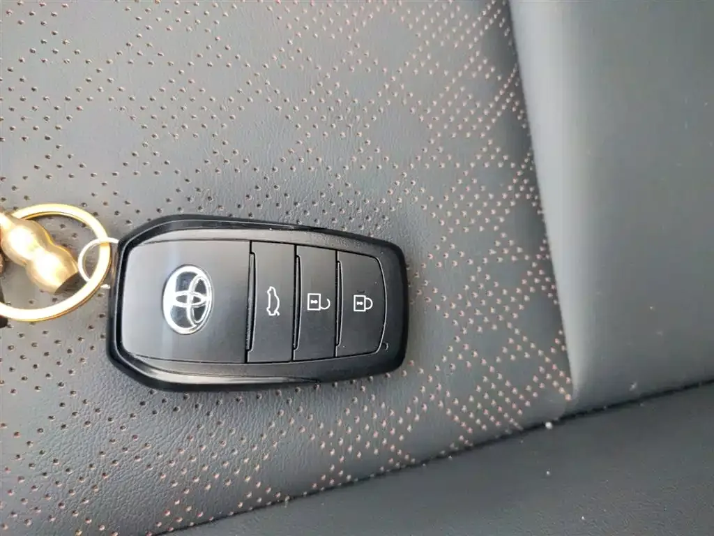 Toyota Corolla 2025 из CN, фото 10