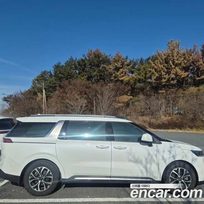 Kia Carnival 2023 из KR, фото 2