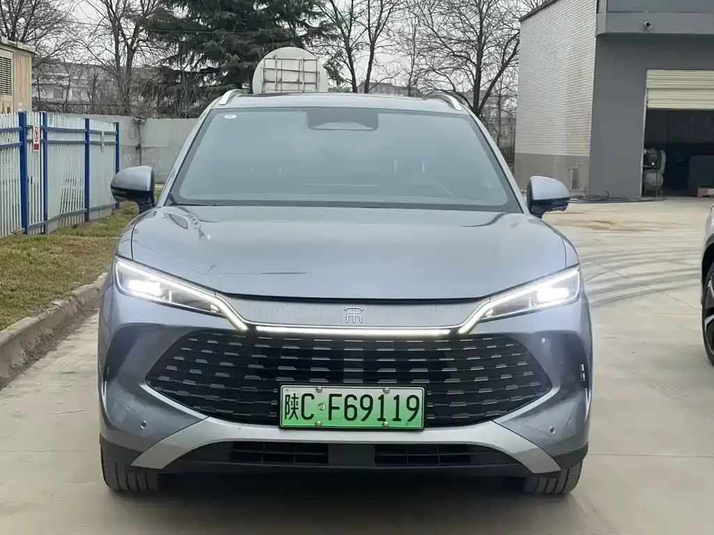 BYD L DM-i — фото 2