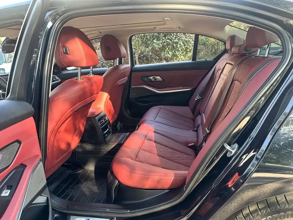 BMW 3 Series 2022 из CN, фото 4