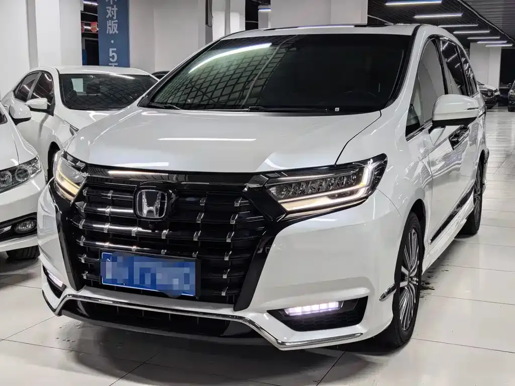 Honda Elysion 2022 из CN, фото 1