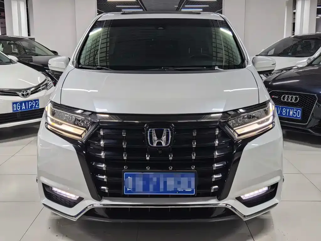 Honda Elysion 2022 из CN, фото 9
