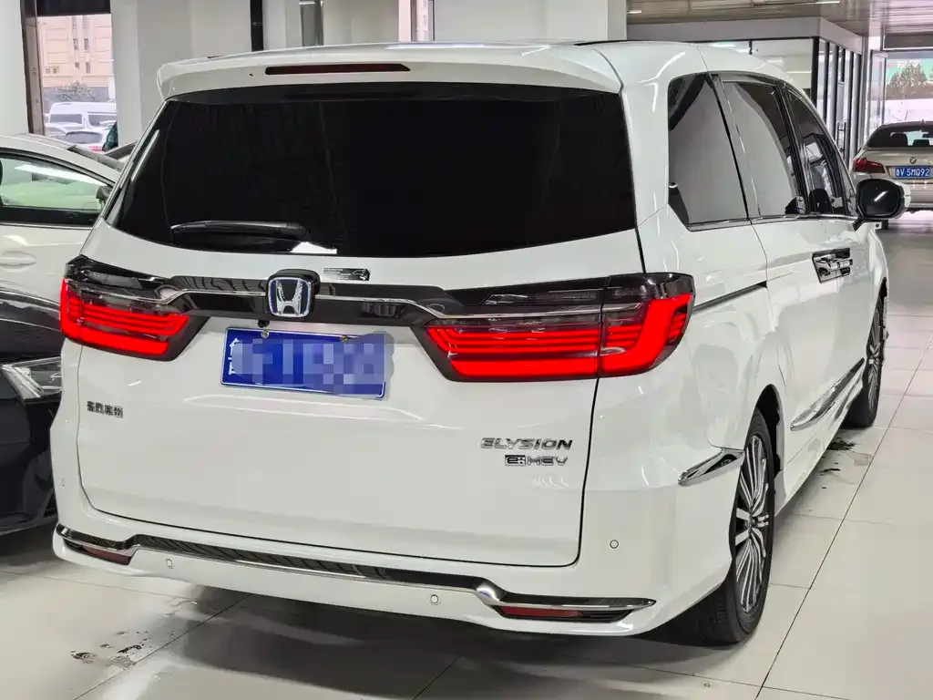Honda Elysion 2022 из CN, фото 2