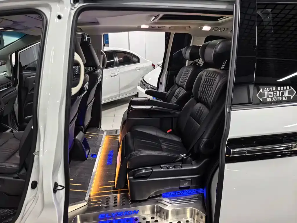Honda Elysion 2022 из CN, фото 4