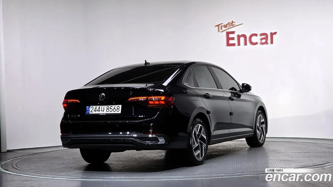Volkswagen Jetta — фото 3