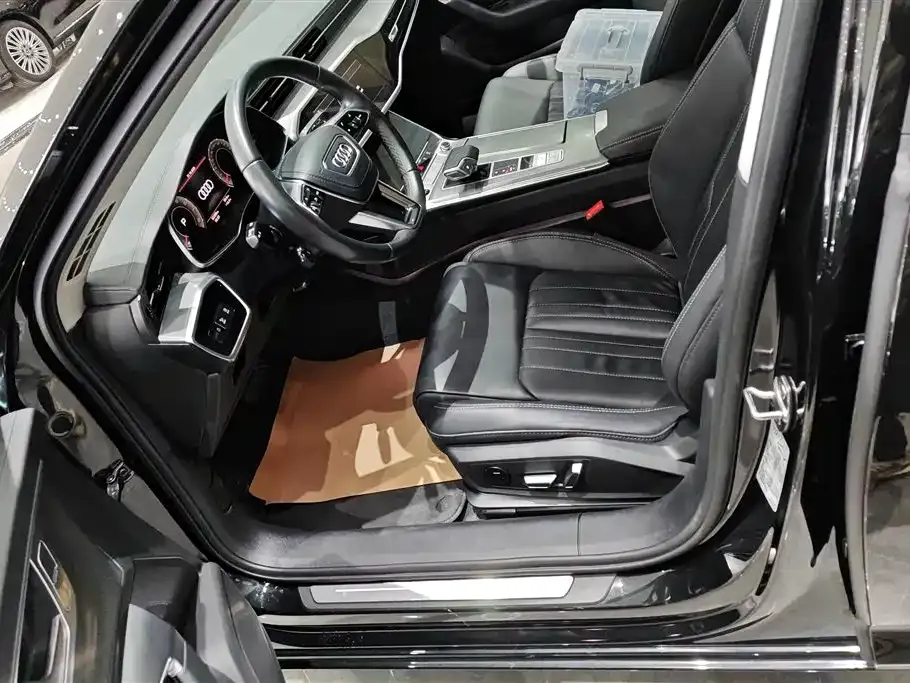 Audi A6L 2022 из CN, фото 5
