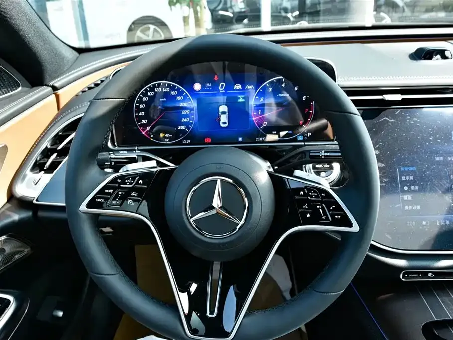 Mercedes-Benz E-Class 2025 из CN, фото 8