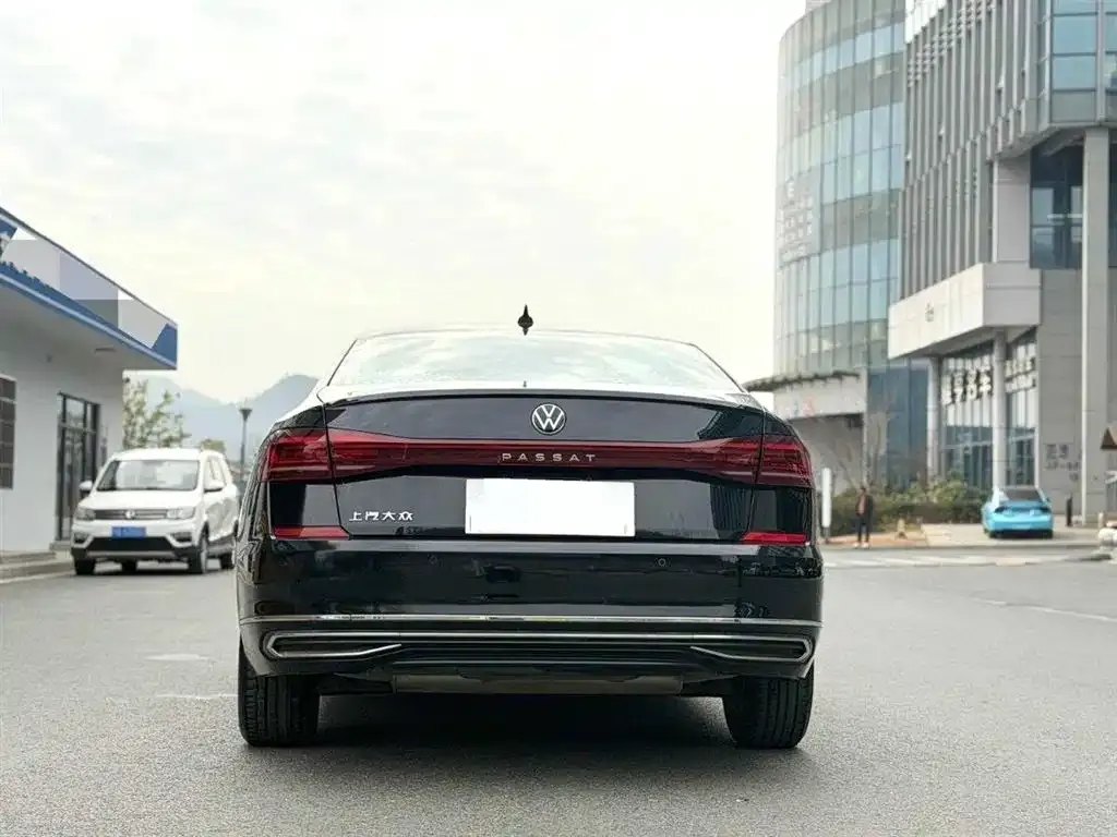 Volkswagen Passat 2022 из CN, фото 2