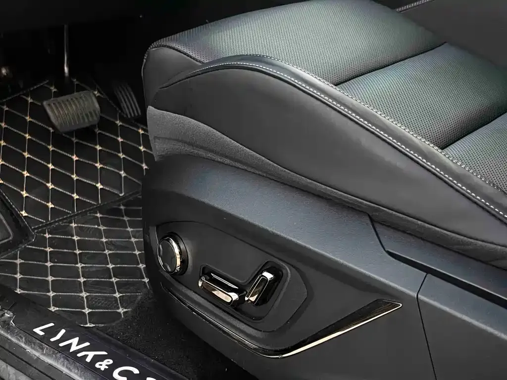 Lynk & Co 01 EM-P 2022 из CN, фото 9