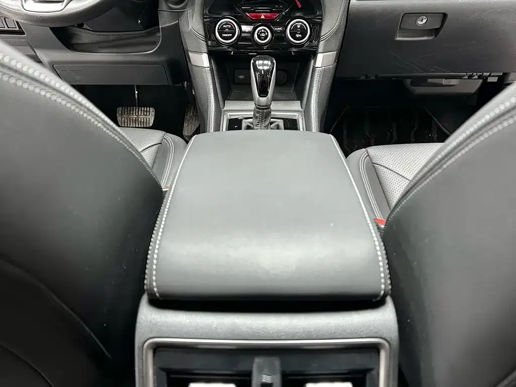 Subaru Forester 2022 из CN, фото 2