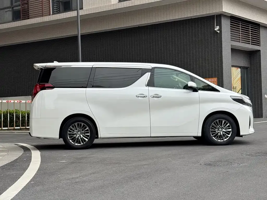 Toyota Alphard 2021 из CN, фото 10