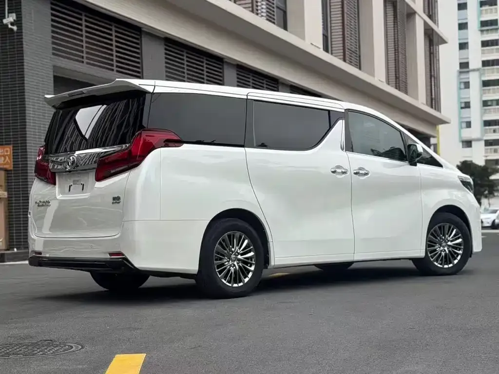 Toyota Alphard 2021 из CN, фото 3