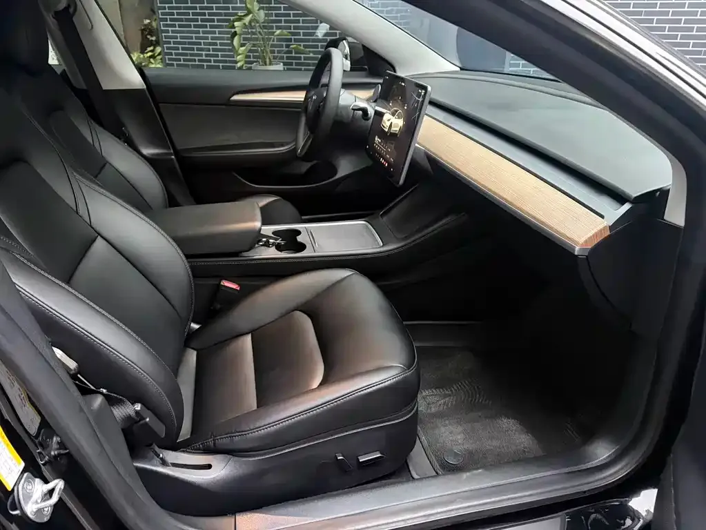 Tesla Model 3 2023 из CN, фото 8