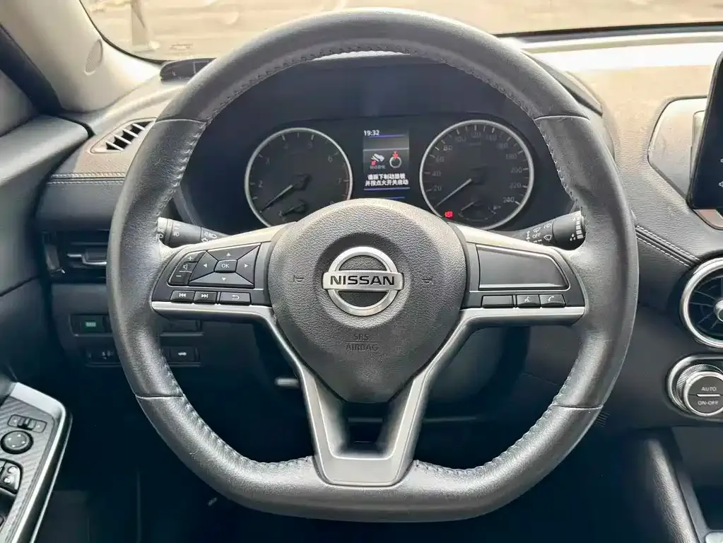 Nissan Sylphy 2022 из CN, фото 2