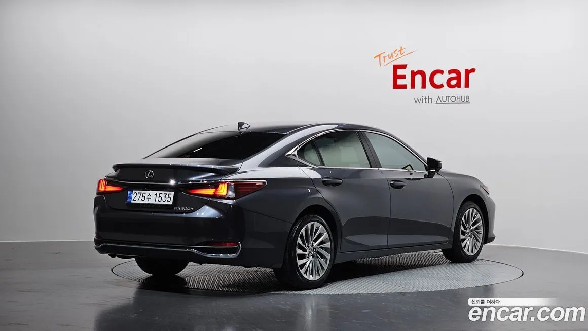 Lexus ES 2025 из KR, фото 2