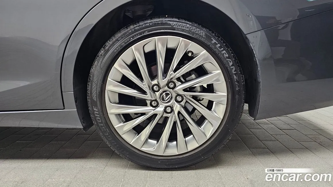 Lexus ES 2025 из KR, фото 4