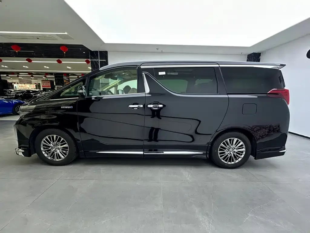 Toyota Alphard 2022 из CN, фото 10