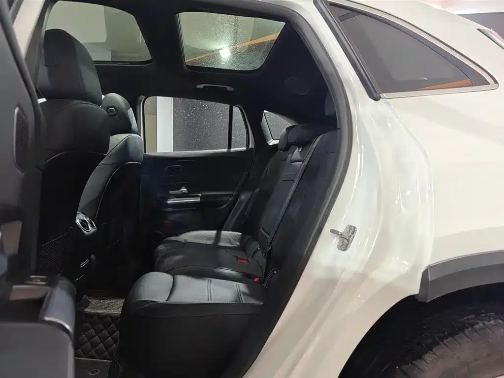 Mercedes-Benz GLA 2024 из CN, фото 2