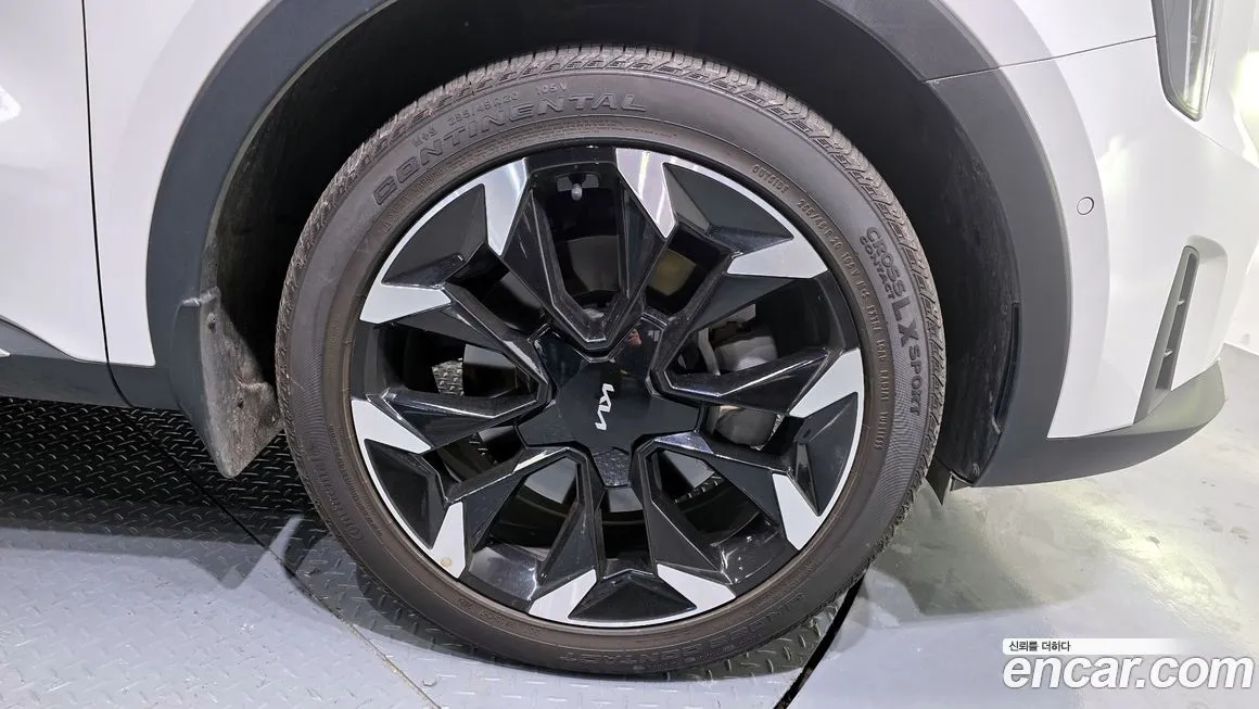 Kia Sorento — фото 8