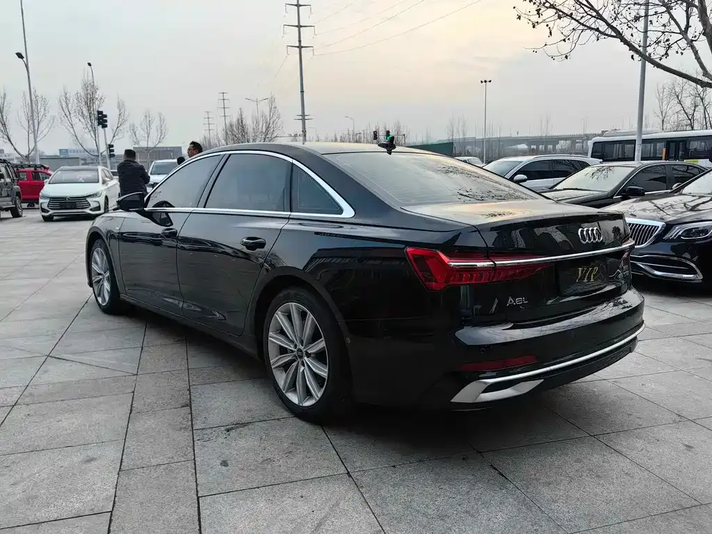 Audi A6L 2023 из CN, фото 5