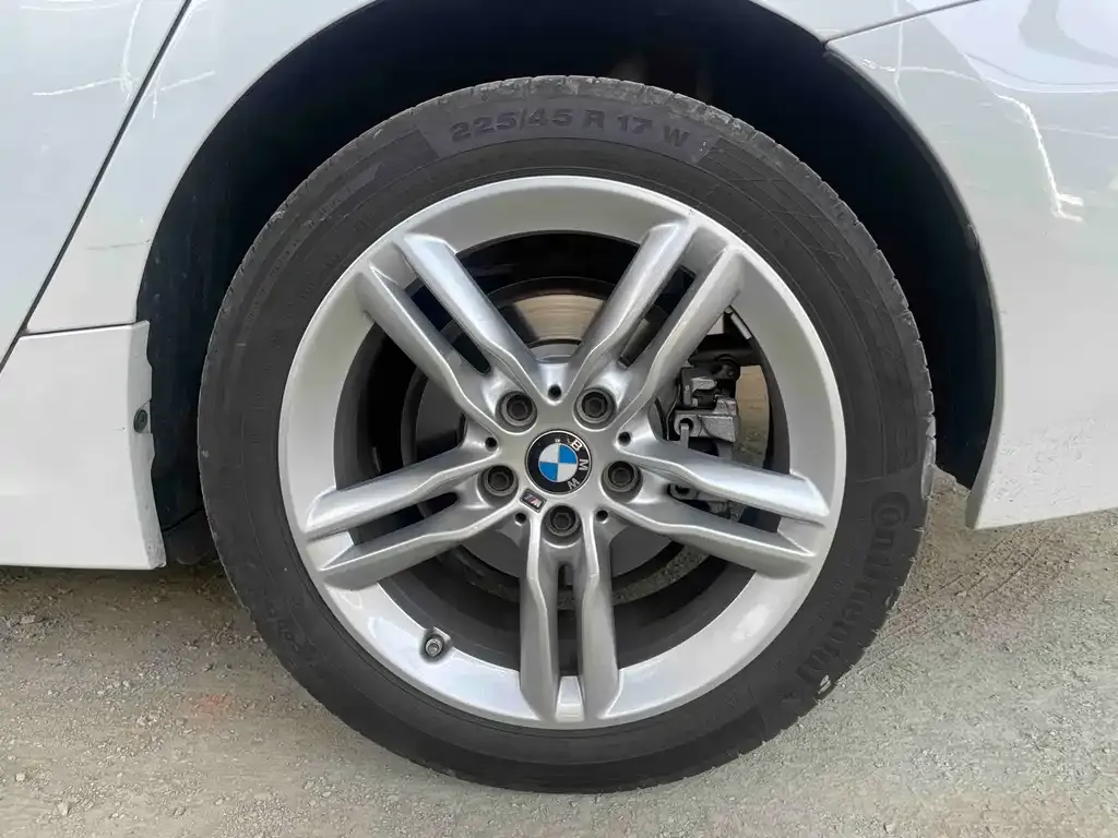 BMW 1 Series 2023 из CN, фото 8