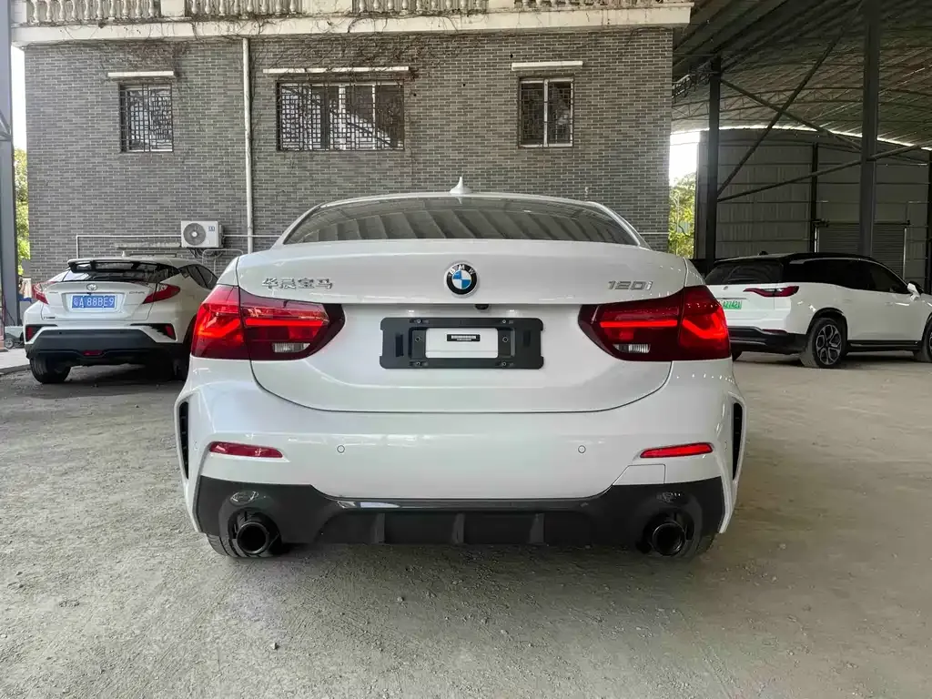 BMW 1 Series 2023 из CN, фото 6