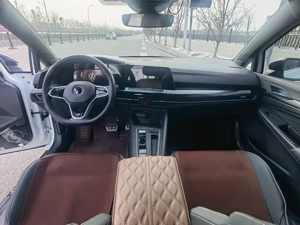Volkswagen Golf 2022 из CN, фото 4